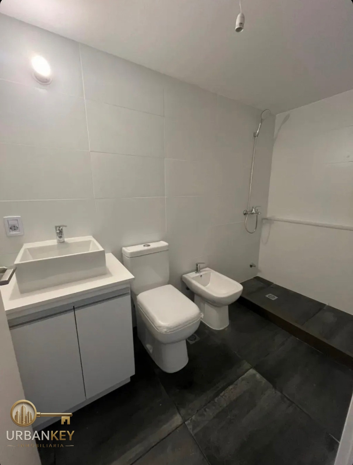 Alquiler apartamento 1 dormitorio con terraza, parrillero y garage - Tres Cruces · Foto 12