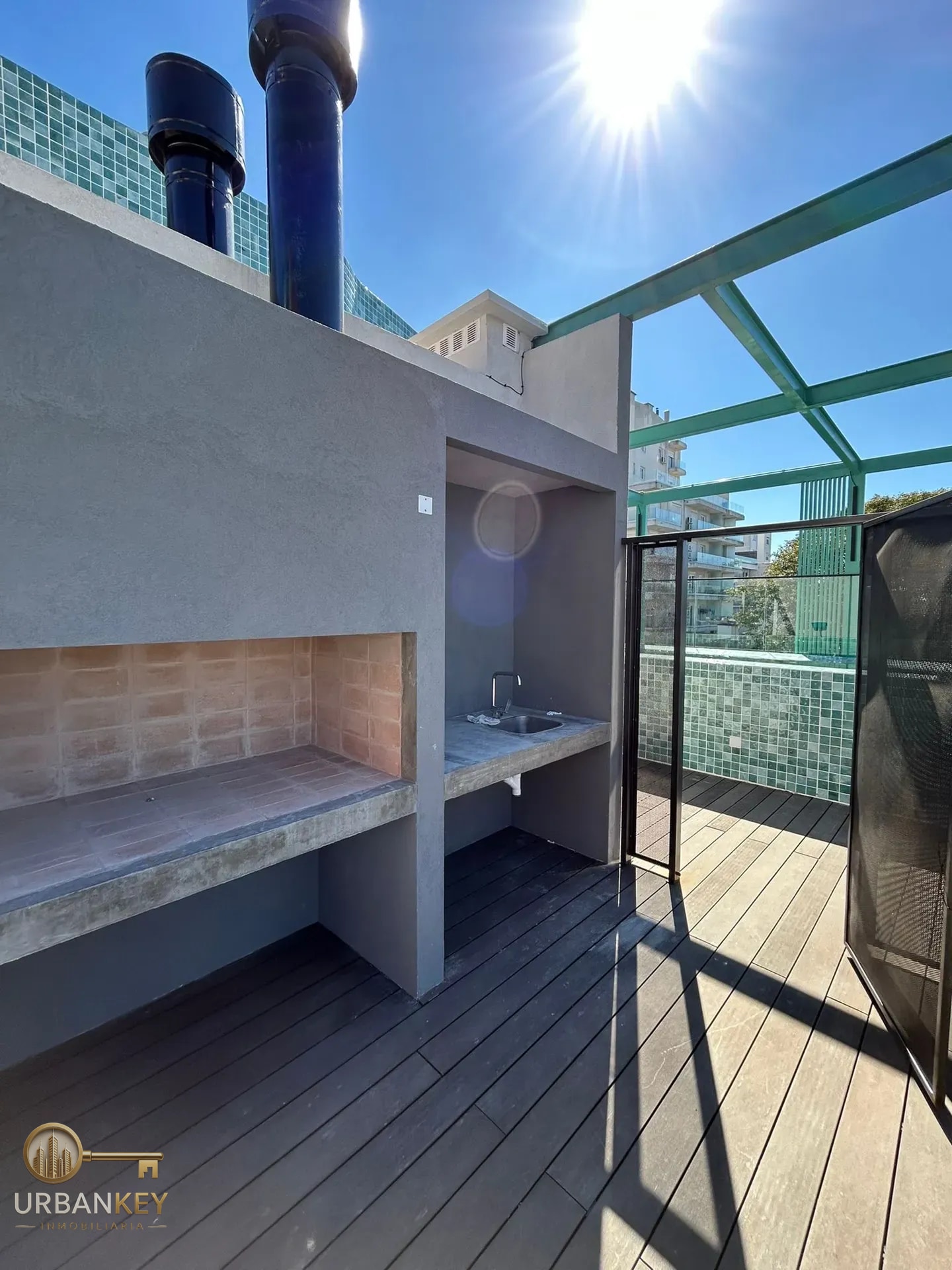 ALQUILER PH 1 DORMITORIO CON PATIO, PARRILLERO PISCINA Y GARAJE PUNTA CARRETAS · Foto 8