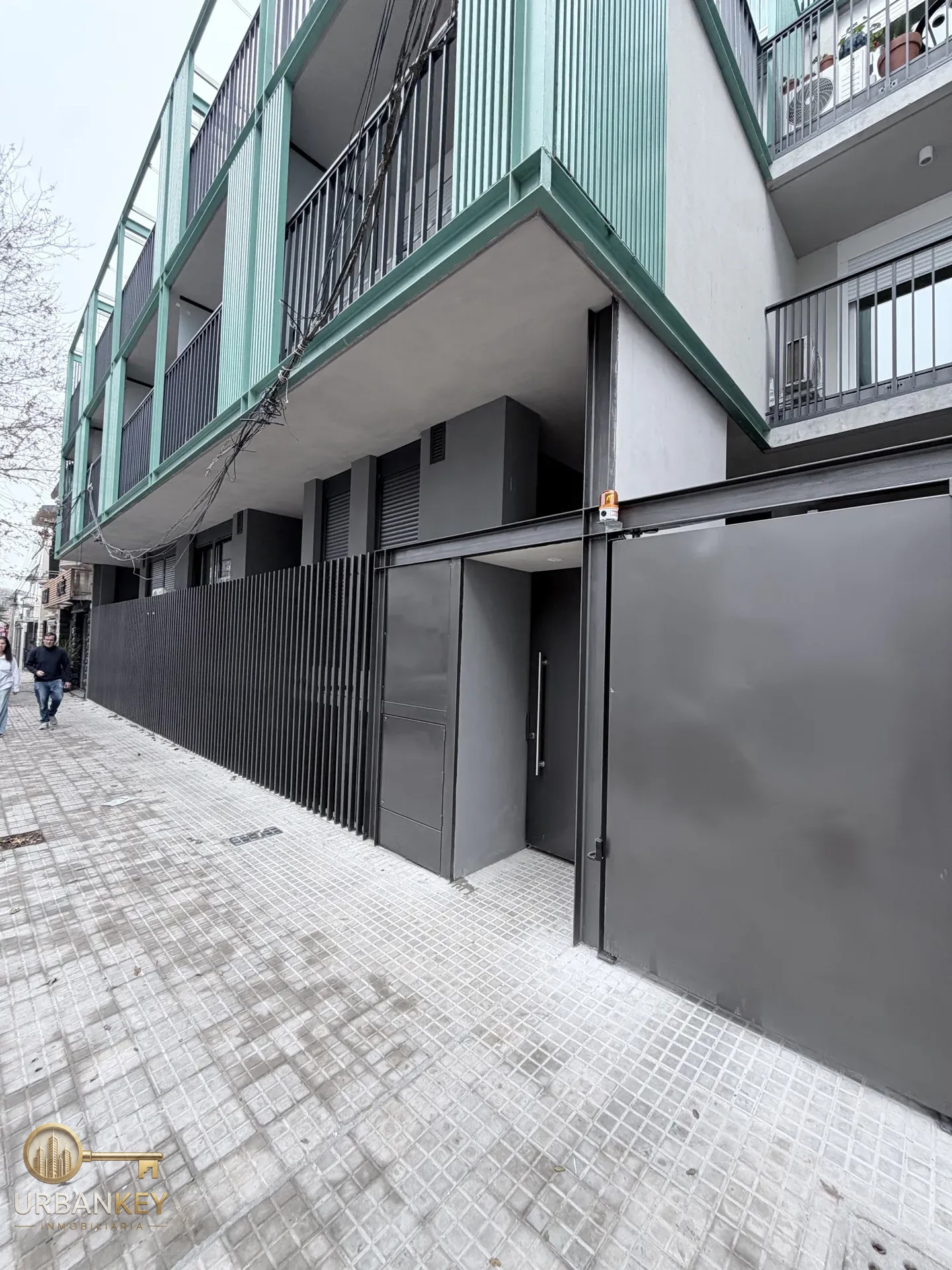 ALQUILER PH 1 DORMITORIO CON PATIO, PARRILLERO PISCINA Y GARAJE PUNTA CARRETAS · Foto 1