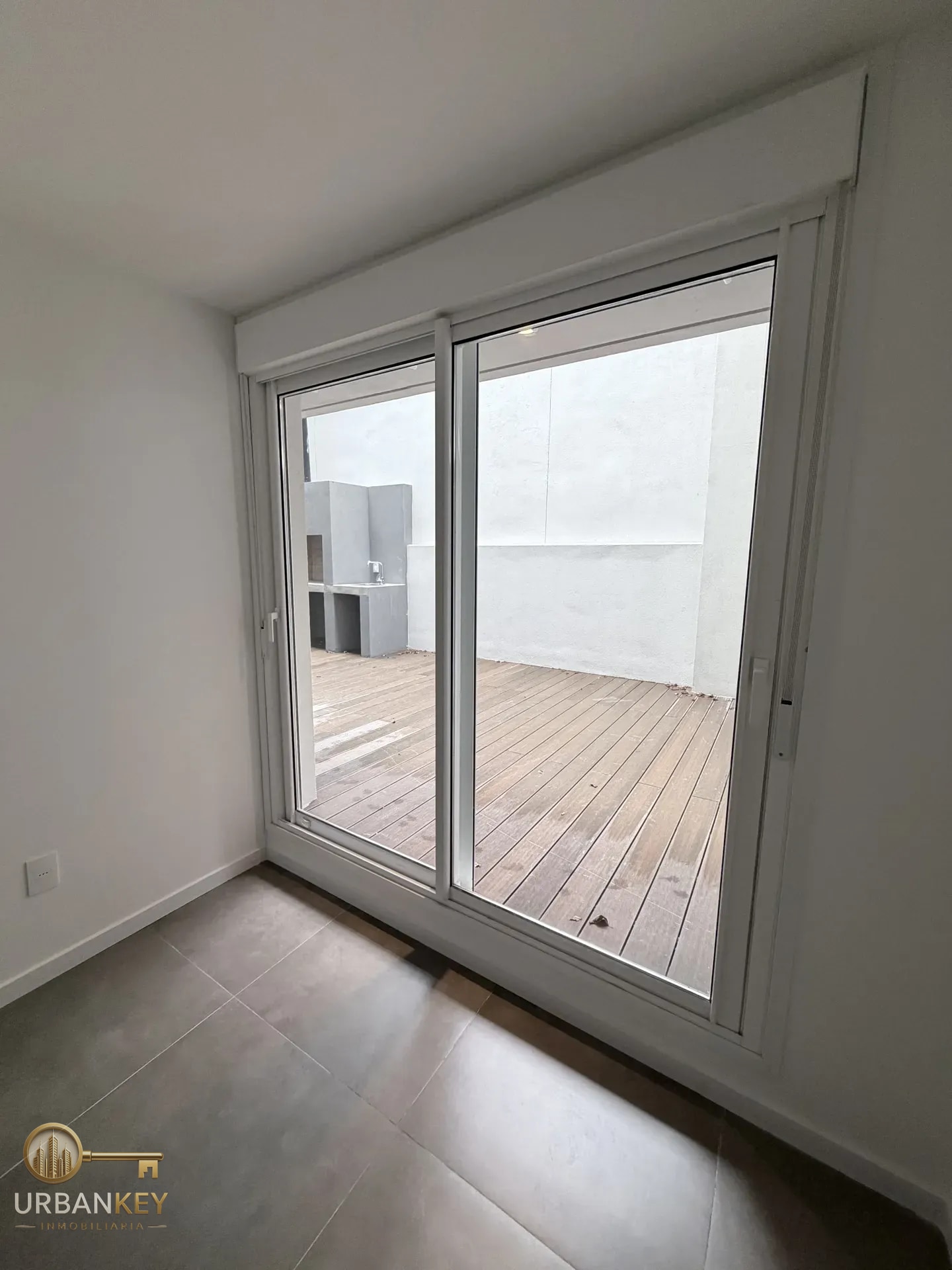 ALQUILER PH 1 DORMITORIO CON PATIO, PARRILLERO PISCINA Y GARAJE PUNTA CARRETAS · Foto 7
