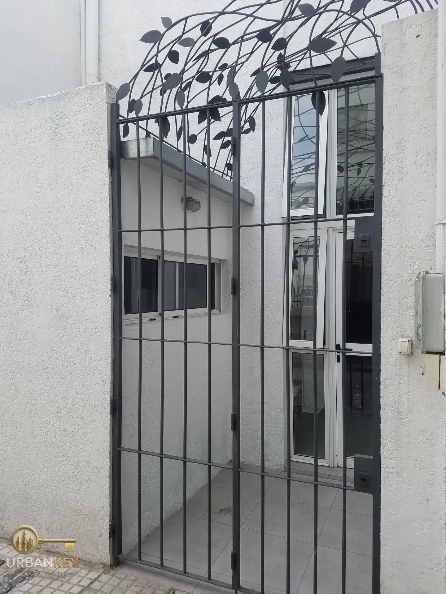 ALQUILER APARTAMENTO TIPO LOFT 1 DORMITORIO CON PATIO SIN GASTOS COMUNES NI TRIBUTOS EN GOES