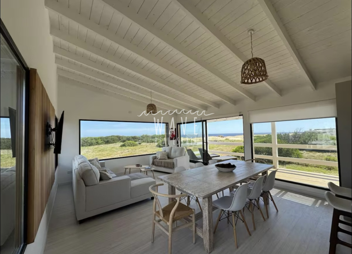 Casa en primera línea para alquiler anual