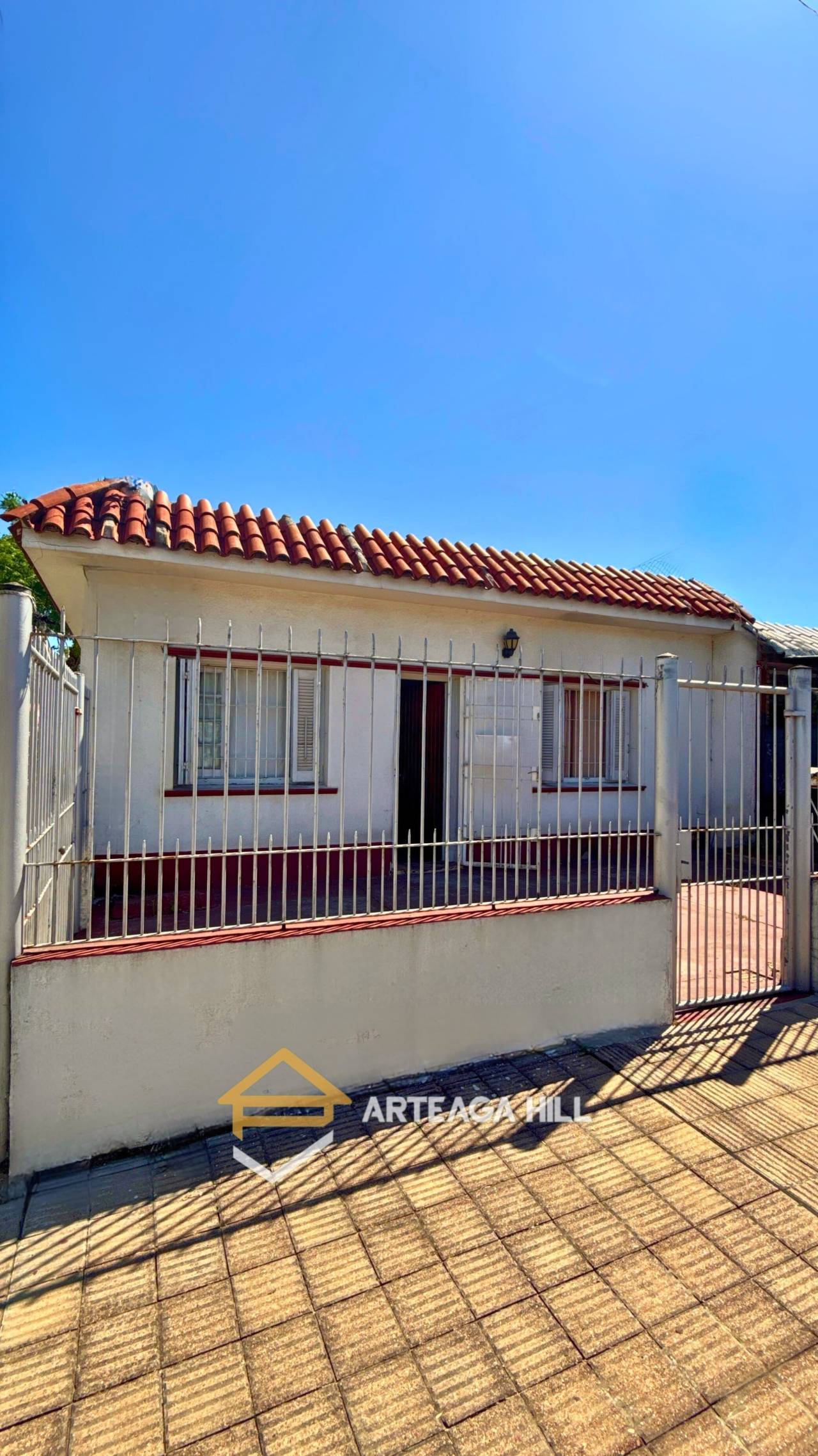 VENTA | Oportunidad Única: Casa en Esquina, Padrón Único, Gran Potencial y Financiación — ¡No Dura Nada!