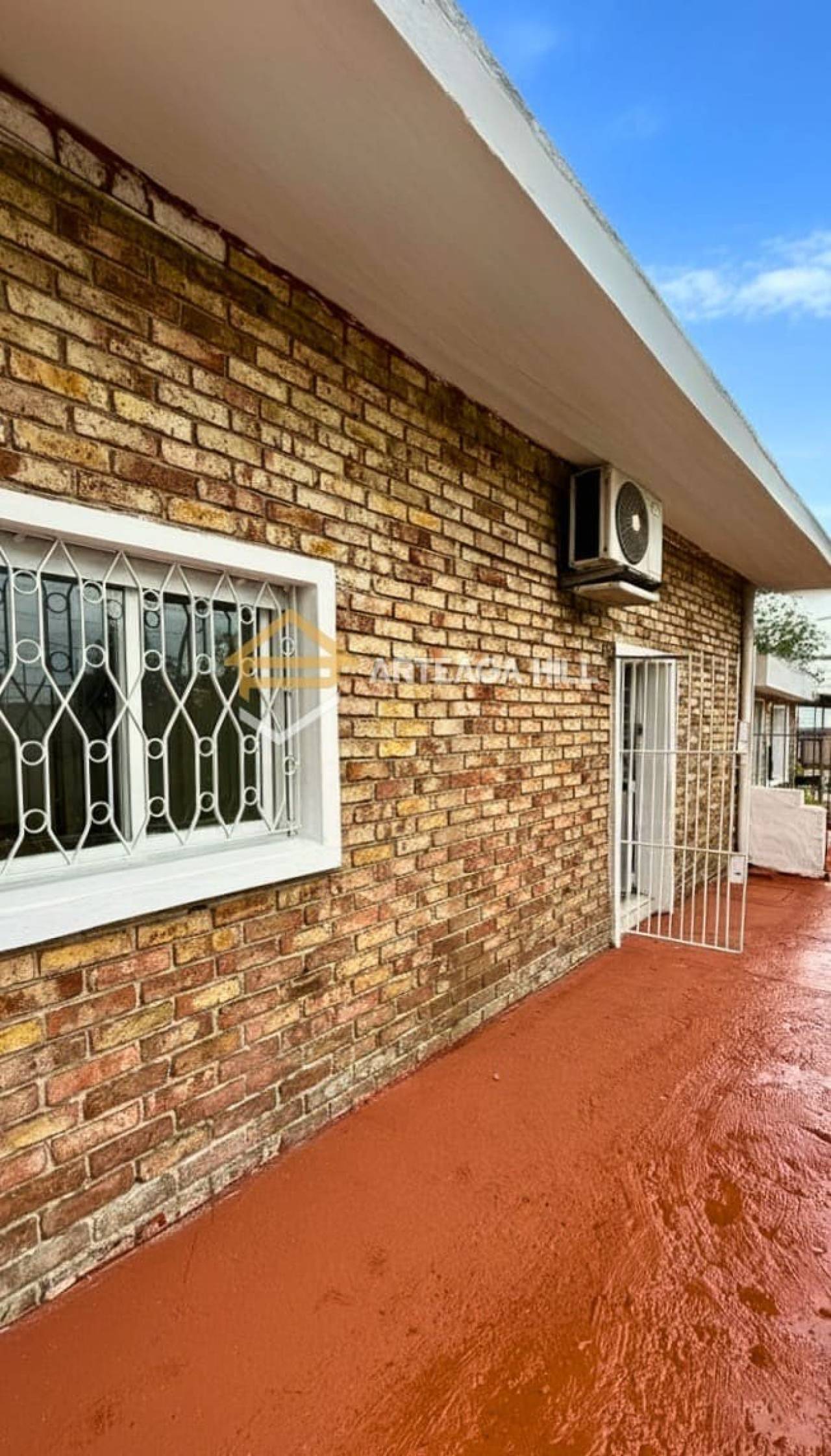 Alquiler | Casa Al Frente 2 Dormitorios En Cerrito Amplia, Luminosa Y Segura | Próxima A Propios Y Gral. Flores $19.000