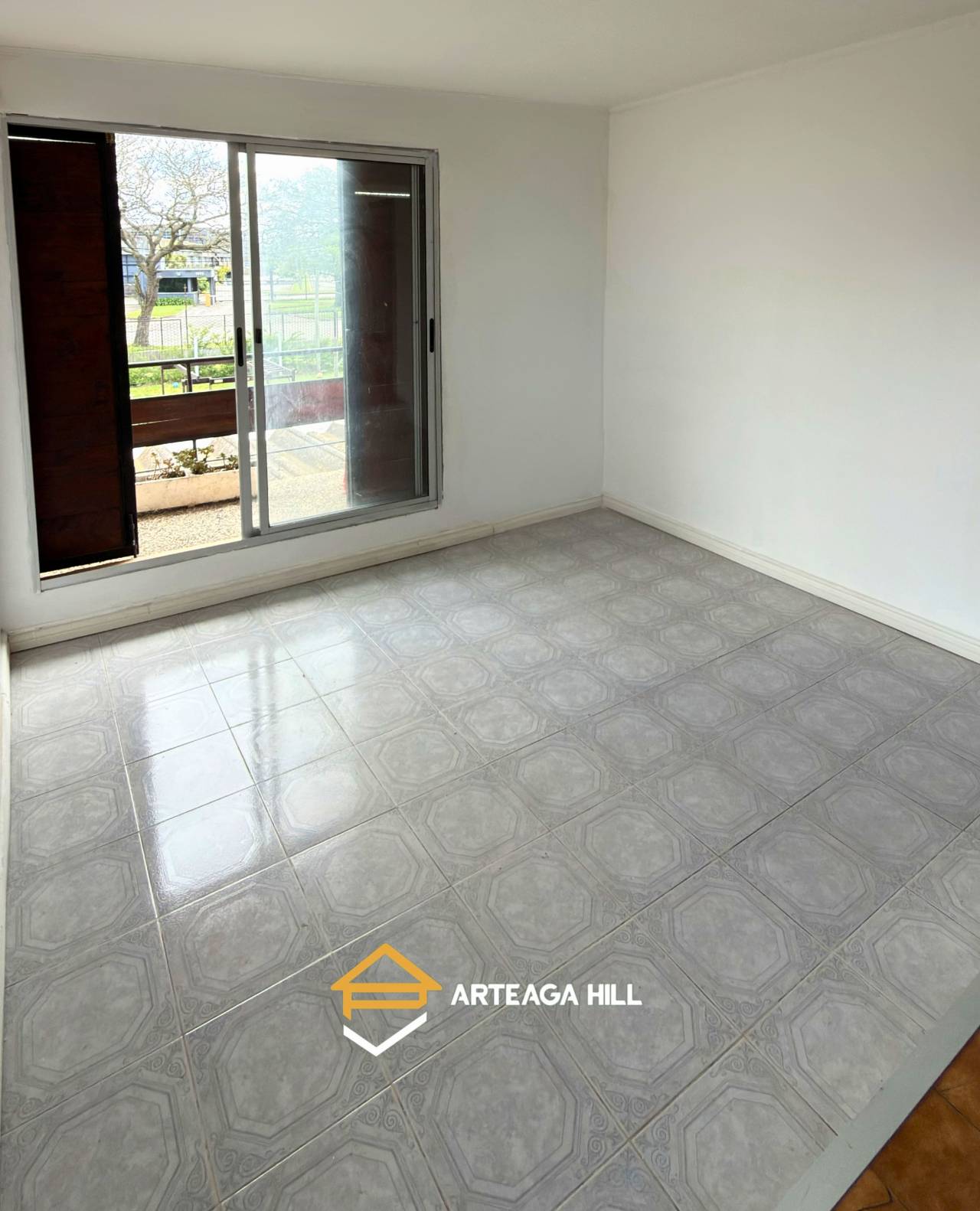 ALQUILER | Casa de altos al frente | 3 dormitorios | Carrasco Norte | SIN GASTOS COMUNES | COCHERA | PROXIMO AL LATU, Portones Shopping y Parque Rivera · Foto 7