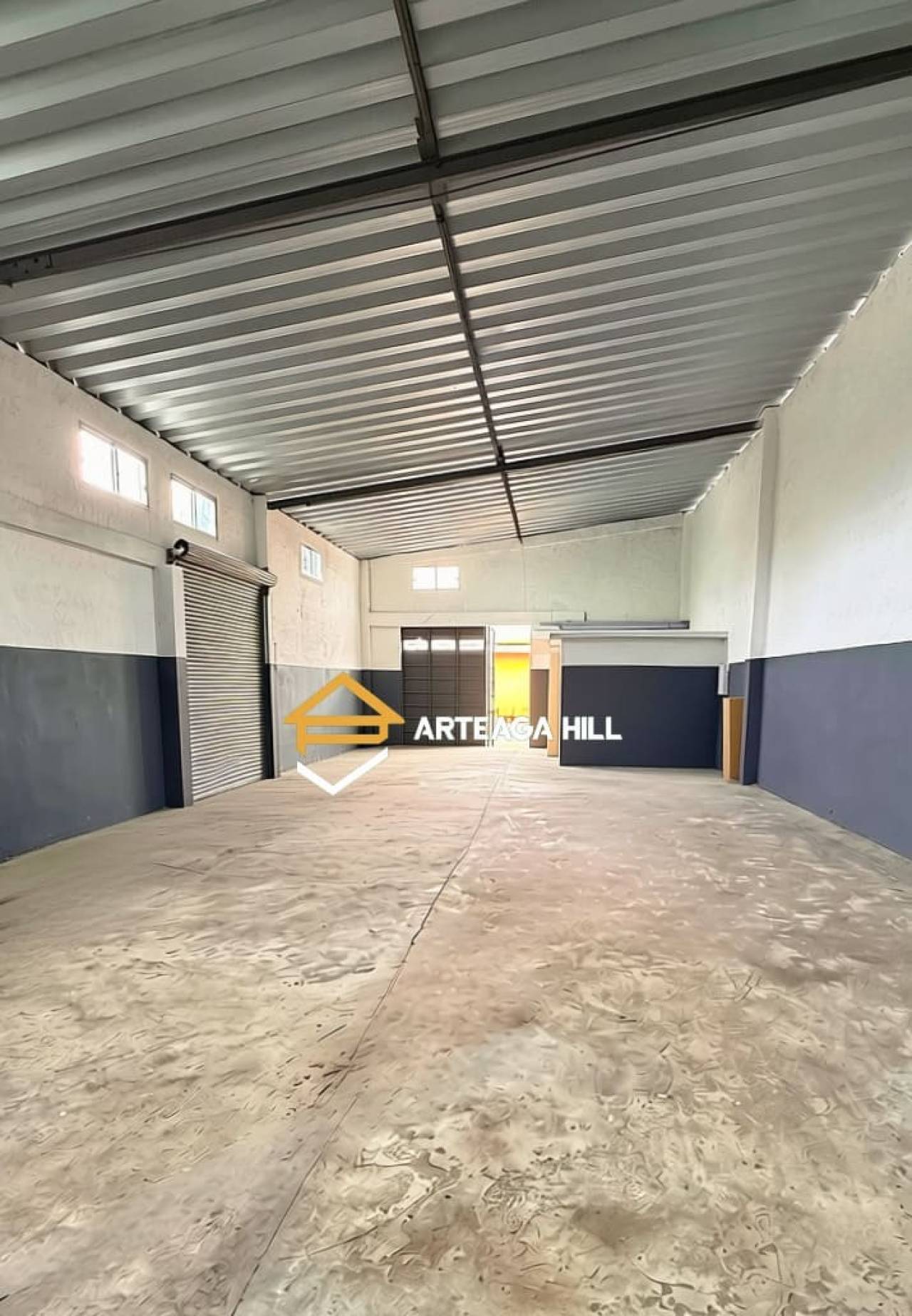 ALQUILER | Galpón en Malvín Norte | 141 m² |IDEAL DEPOSITO| Cámaras de vigilancia | Baño Nuevo | A METROS DE CAMINO CARRASCO · Foto 2
