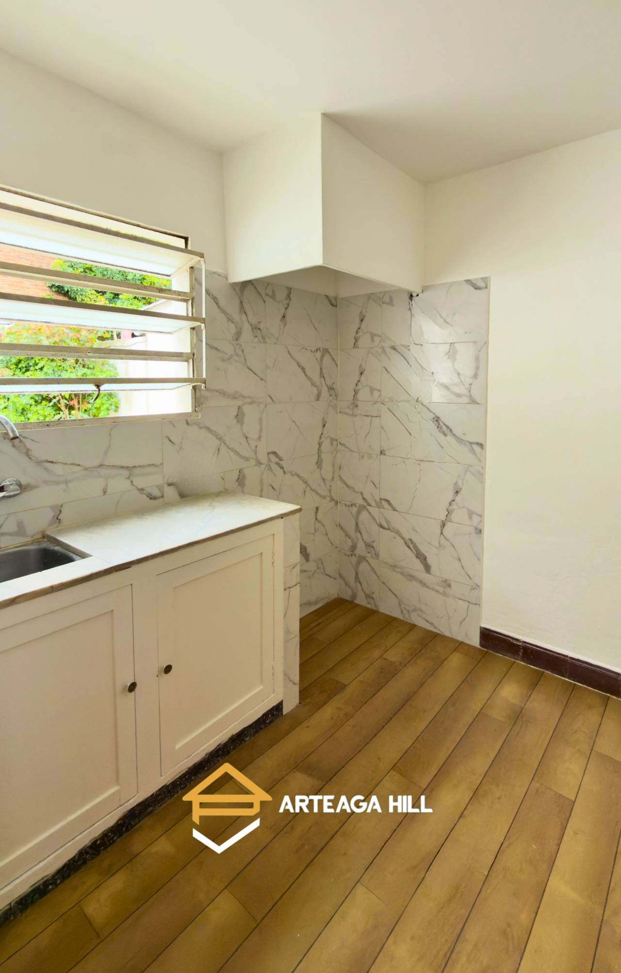 ALQUILER | CASA DE 1 DORMITORIO EN LA UNION | CON PATIO Y AMPLIO FONDO |PIEZA EXTRA -IDEAL ESCRITORIO | A 1 CUADRA DE 8 DE OCTUBRE · Foto 8