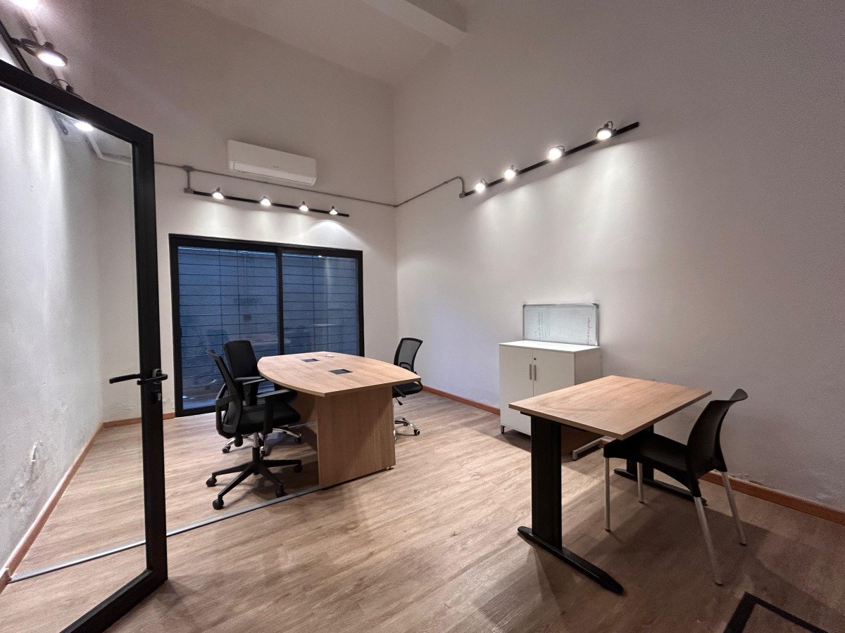 Alquiler Oficina en Cowork Tres Cruces
