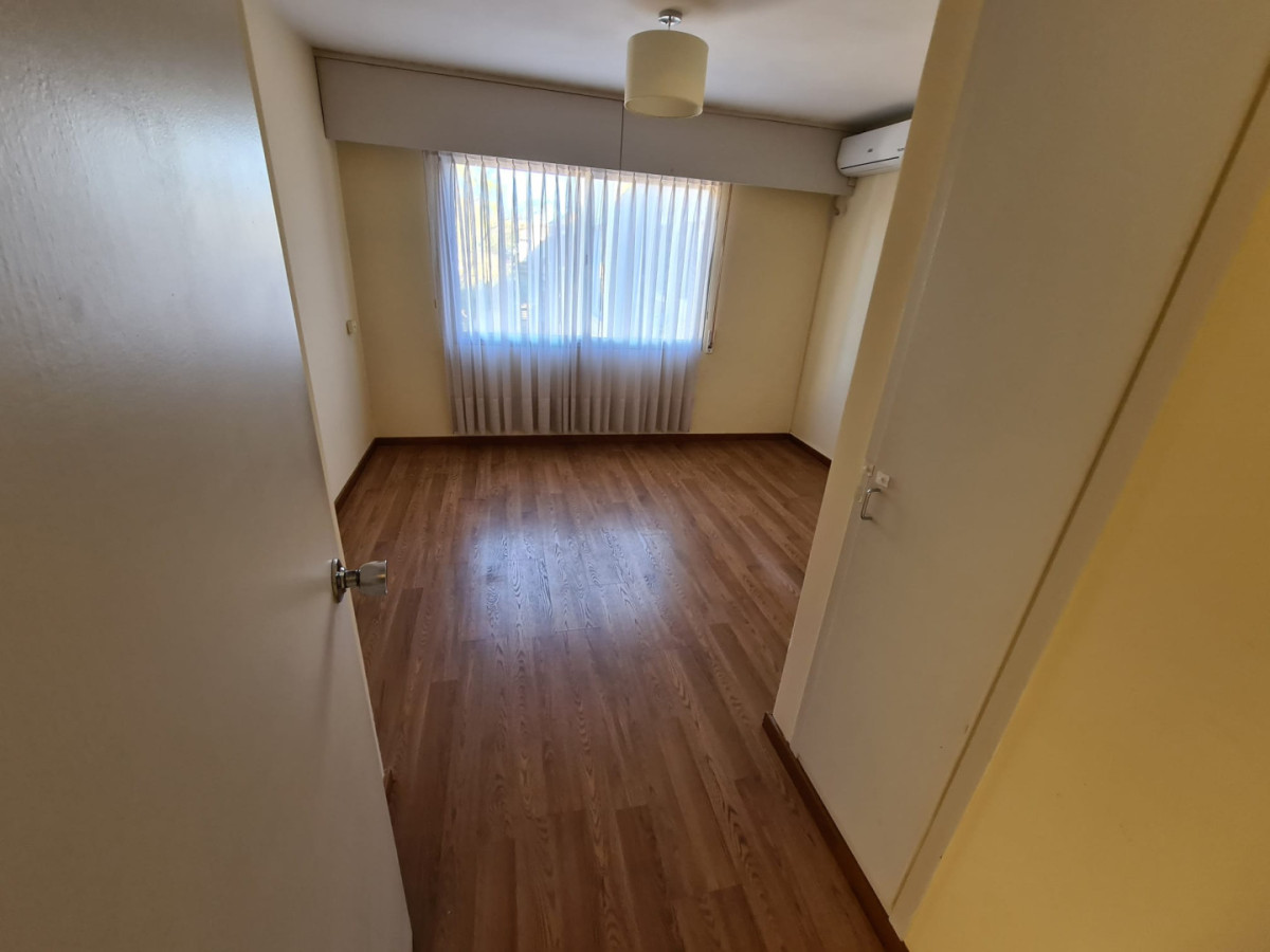 Alquiler Apartamento 2 Dormitorios y Cochera Barra de Carrasco · Foto 4