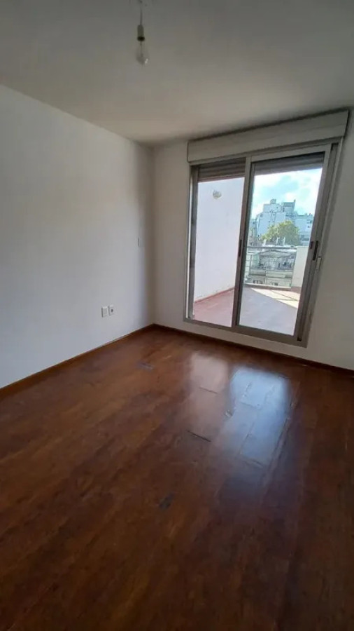 Alquiler Apartamento 1 Dormitorio Cordon con balcon y cochera · Foto 8