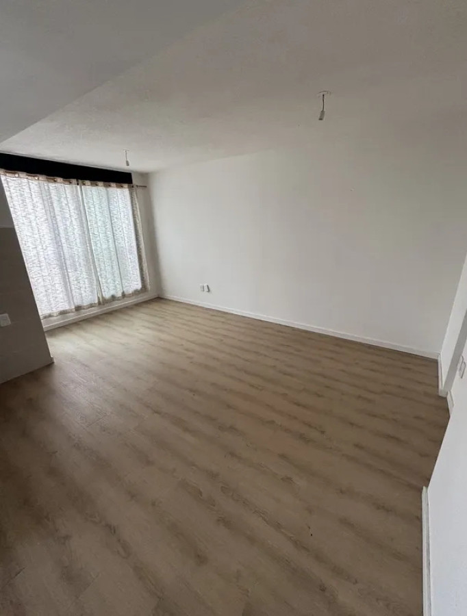 Alquiler Apartamento 2 Dormitorio Cordon con balcon y cochera · Foto 5