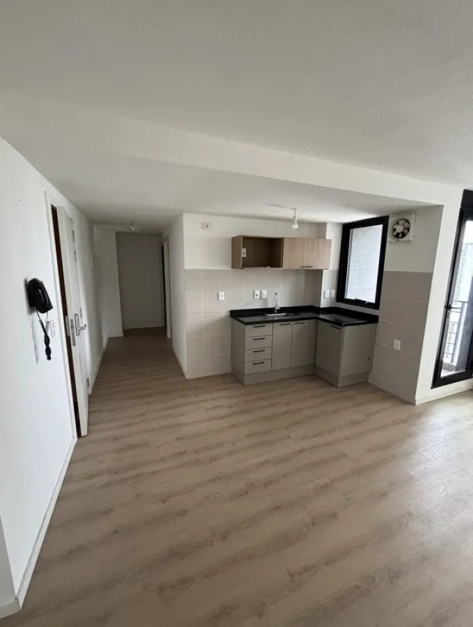 Alquiler Apartamento 2 Dormitorio Cordon con balcon y cochera · Foto 2