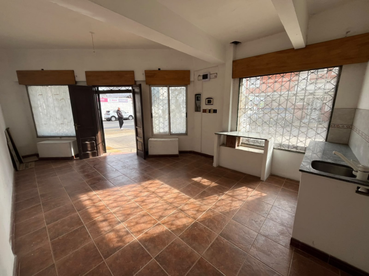 Alquiler o Venta de Llave Kiosco Local con Vivienda Goes · Foto 2