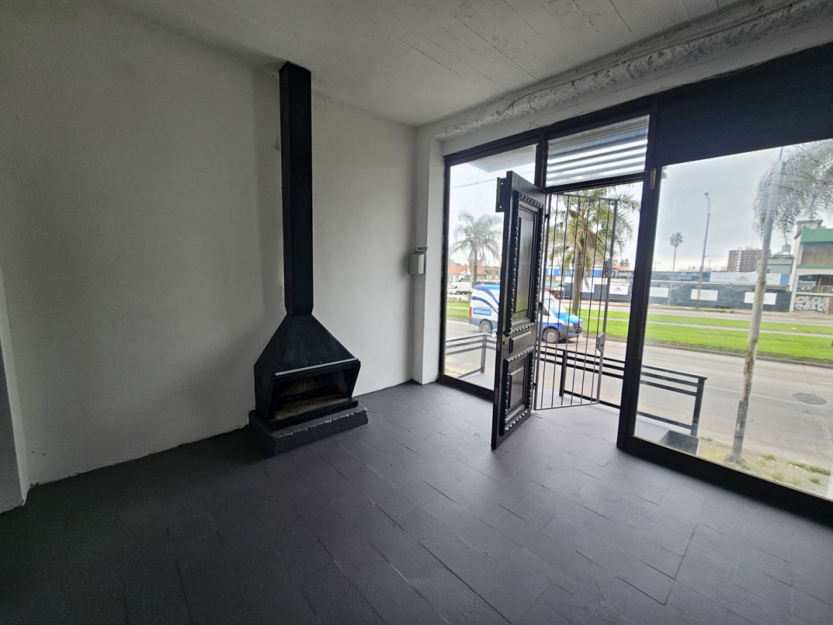 Venta o Alquiler Local o Vivienda Malvin 75m2 · Foto 2