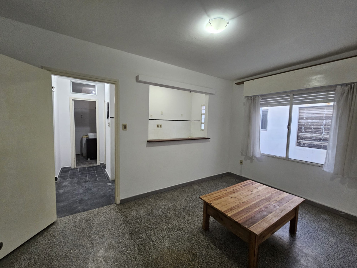 Alquiler Apartamento 1 Dormitorio Ciudad Vieja · Foto 3