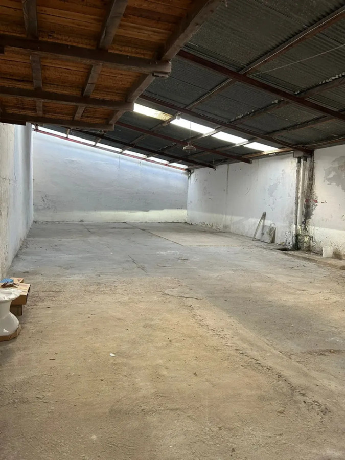 Alquiler Gran Local Jacinto Vera 290m2 Cochceras o Multirubro