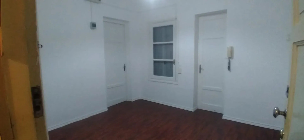 Alquiler Apartamento 1 Dormitorio Centro con Patio Interno · Foto 4