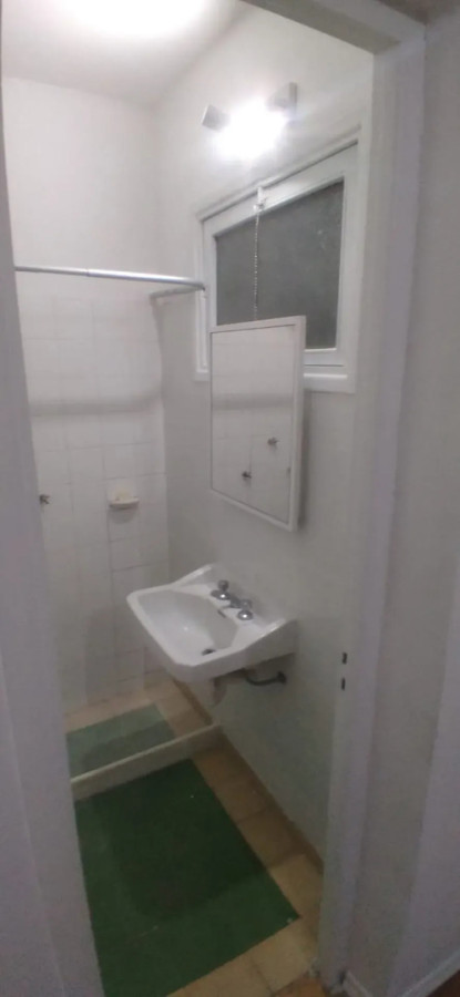 Alquiler Apartamento 1 Dormitorio Centro con Patio Interno · Foto 12