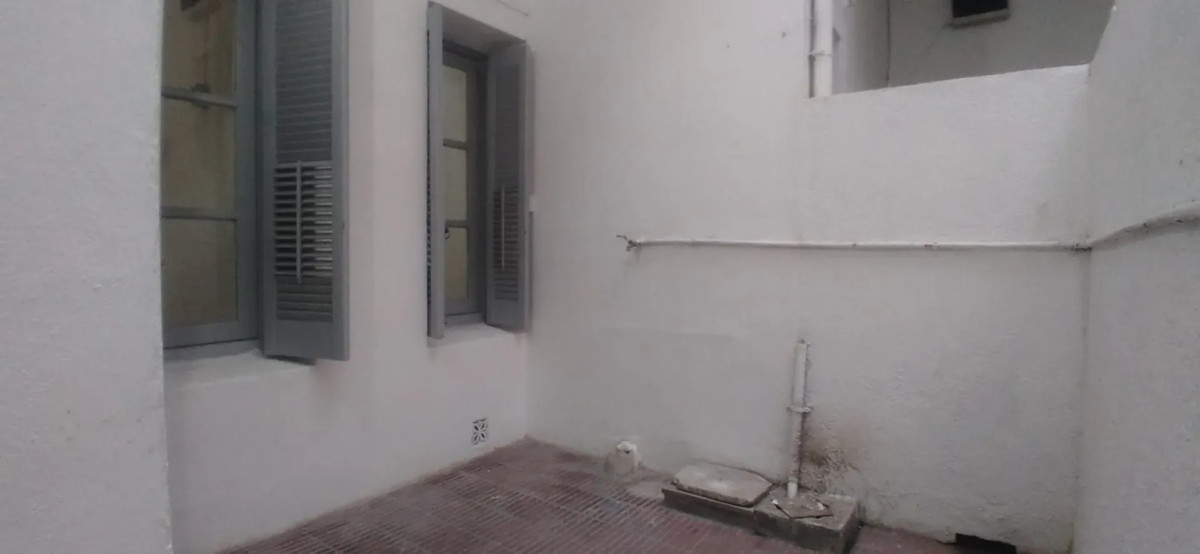 Alquiler Apartamento 1 Dormitorio Centro con Patio Interno · Foto 10