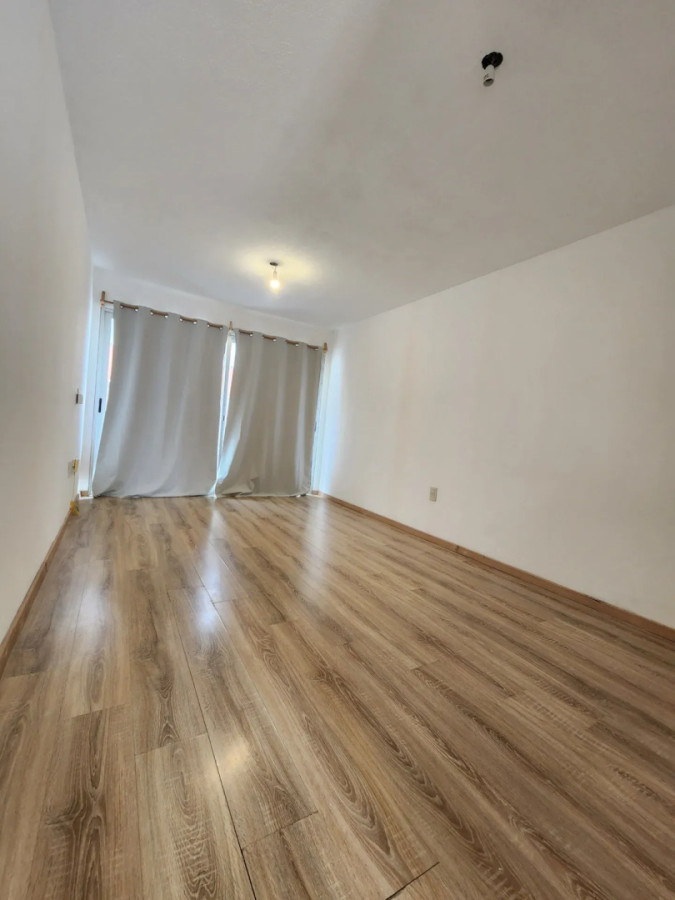 Alquiler Apartamento Monoambiente Grande Pocitos con Patio · Foto 4