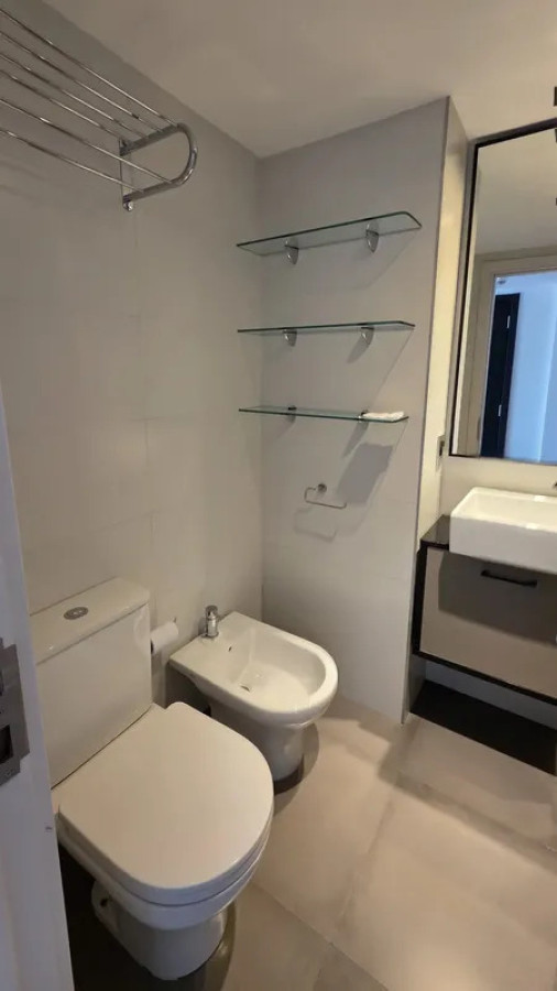 Alquiler Apartamento 1 Dormitorio Pocitos con balcon y garaje · Foto 12