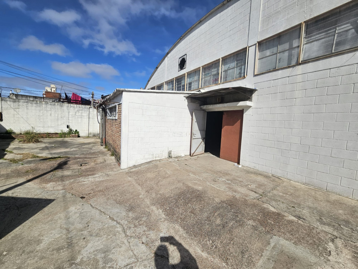Alquiler Galpones 160m2 260m2 o 420 m2 Union
