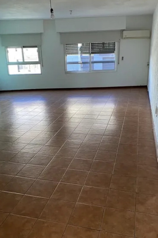 Alquiler Apartamento 2 Dormitorios Centro · Foto 2