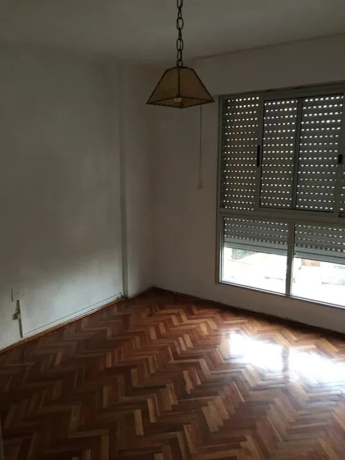 Alquiler Apartamento 3 Dormitorios Barrio Sur con balcon · Foto 5