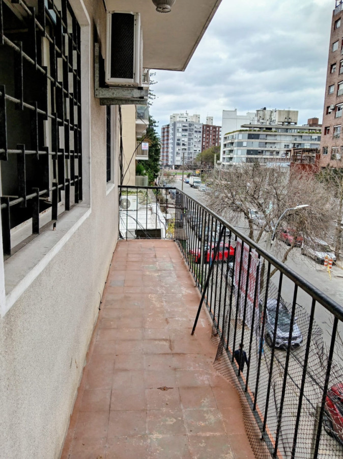 Alquiler Apartamento 2 Dormitorios Parque Batlle con balcon · Foto 2