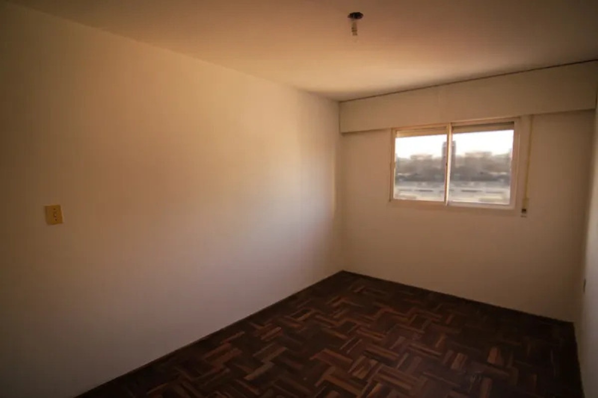 Alquiler Apartamento 2 Dormitorio Cordon con balcon · Foto 8