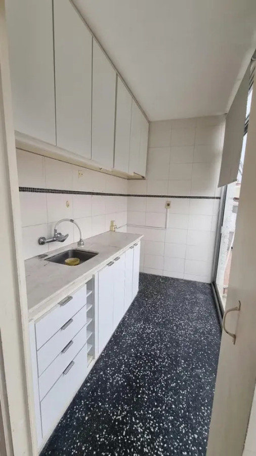 Alquiler Apartamento 2 Dormitorios Punta Carretas con cochera · Foto 4
