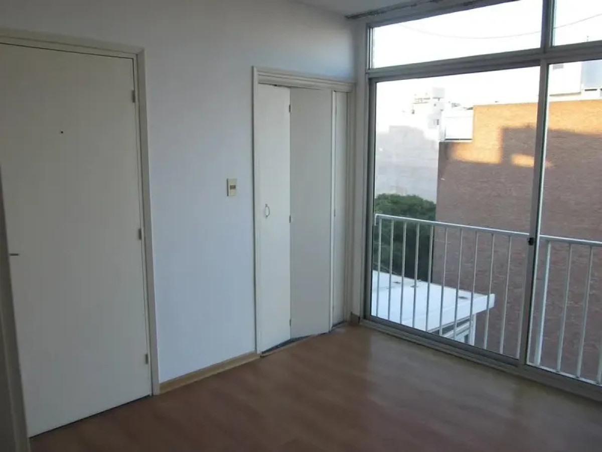 Alquiler Apartamento 2 Dormitorios Punta Carretas con cochera · Foto 2