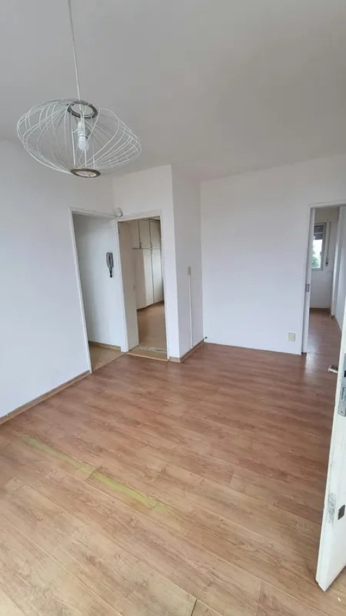 Alquiler Apartamento 2 Dormitorios Punta Carretas con cochera · Foto 3