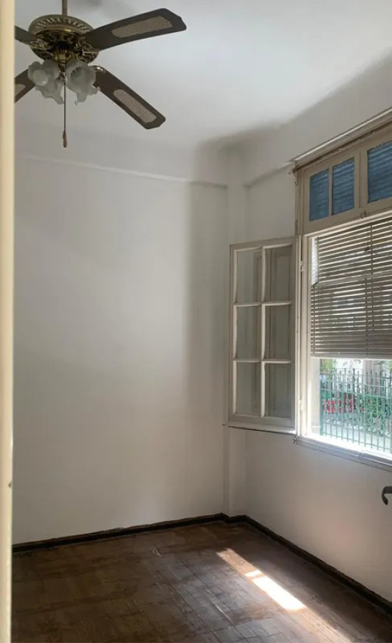 Alquiler Apartamento 2 Dormitorios Ciudad Vieja con balcon