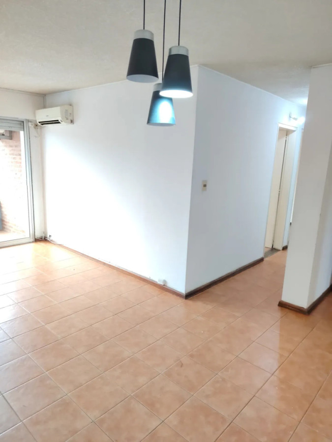 Alquiler Apartamento 2 Dormitorios Centro con Balcon · Foto 12