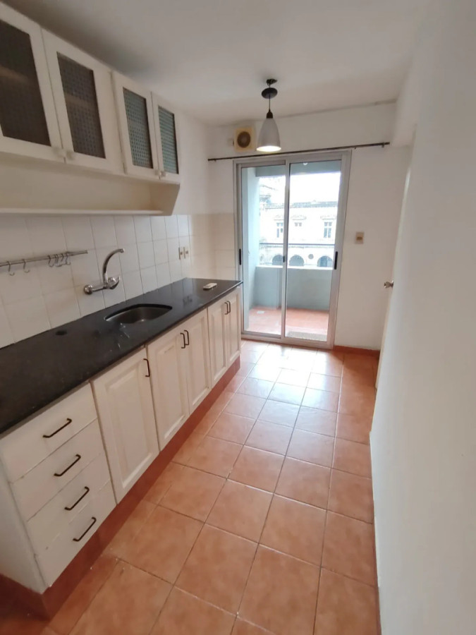 Alquiler Apartamento 2 Dormitorios Centro con Balcon · Foto 9