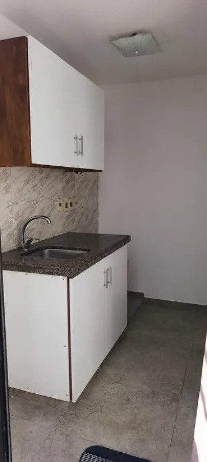 Alquiler Apartamento Monoambiente Tres Cruces terraza cochera · Foto 6