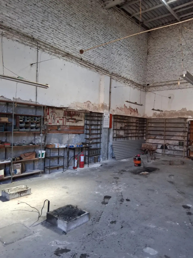 Alquiler Galpon Deposito o Taller 100m2 Brazo Oriental · Foto 7