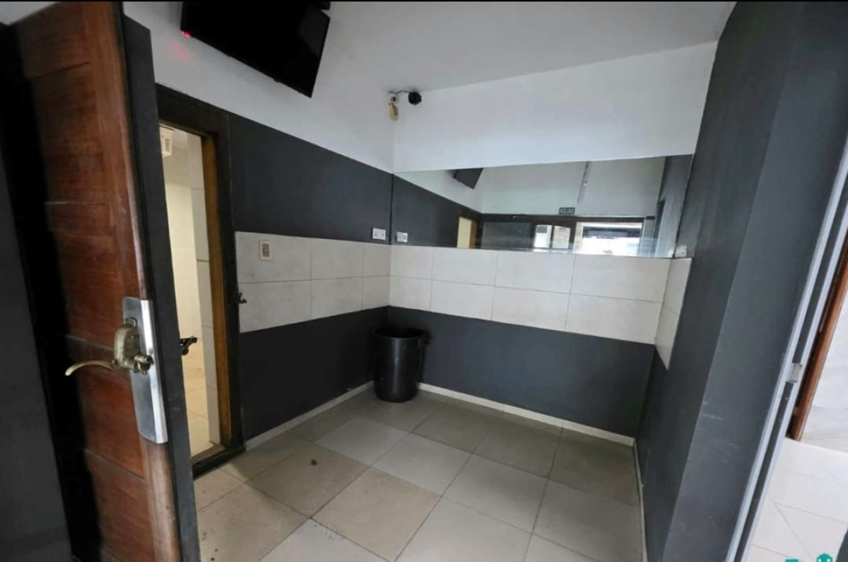 Alquiler Local Comercial 212m2 Goes · Foto 9