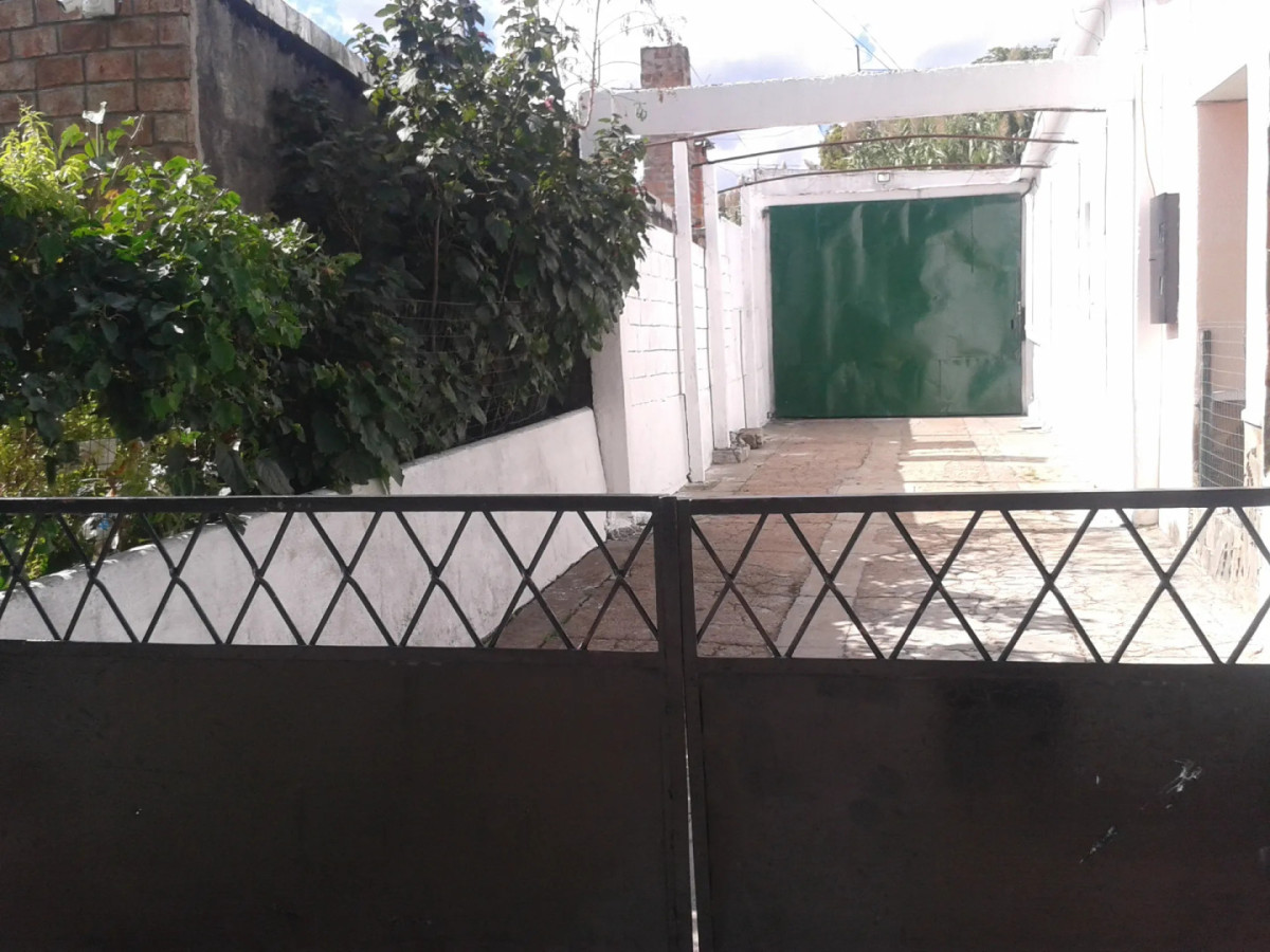 Alquiler Galpon con Apartamento 180m2 Cerrito · Foto 8