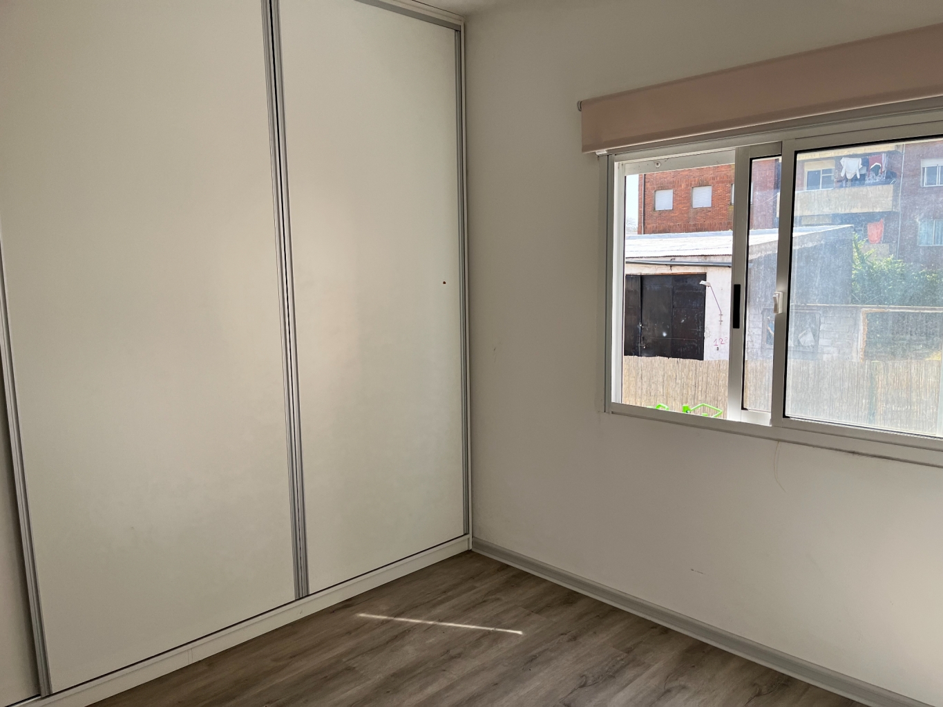 Apartamento En Pando - 2 Dormitorios - Parrillero - Cochera · Foto 5