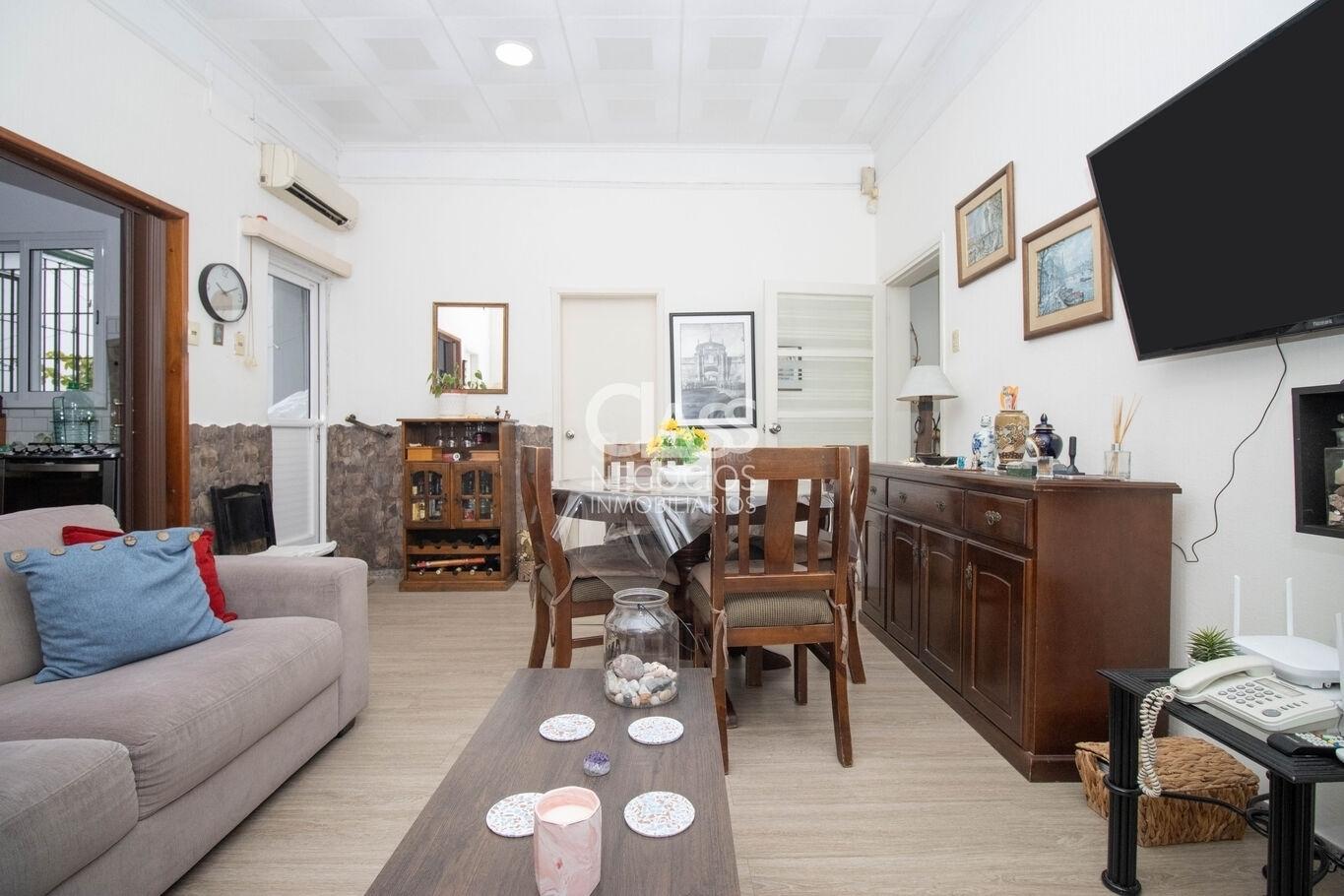 Se vende casa 2 dormitorios, garaje, barbacoa y apartamento de 1 dormitorio