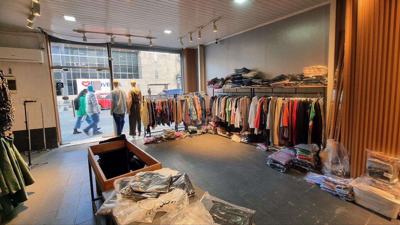 Alquiler Local Comercial sobre 18 de Julio. Cordón · Foto 12