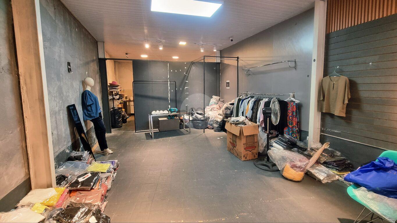 Alquiler Local Comercial sobre 18 de Julio. Cordón · Foto 4