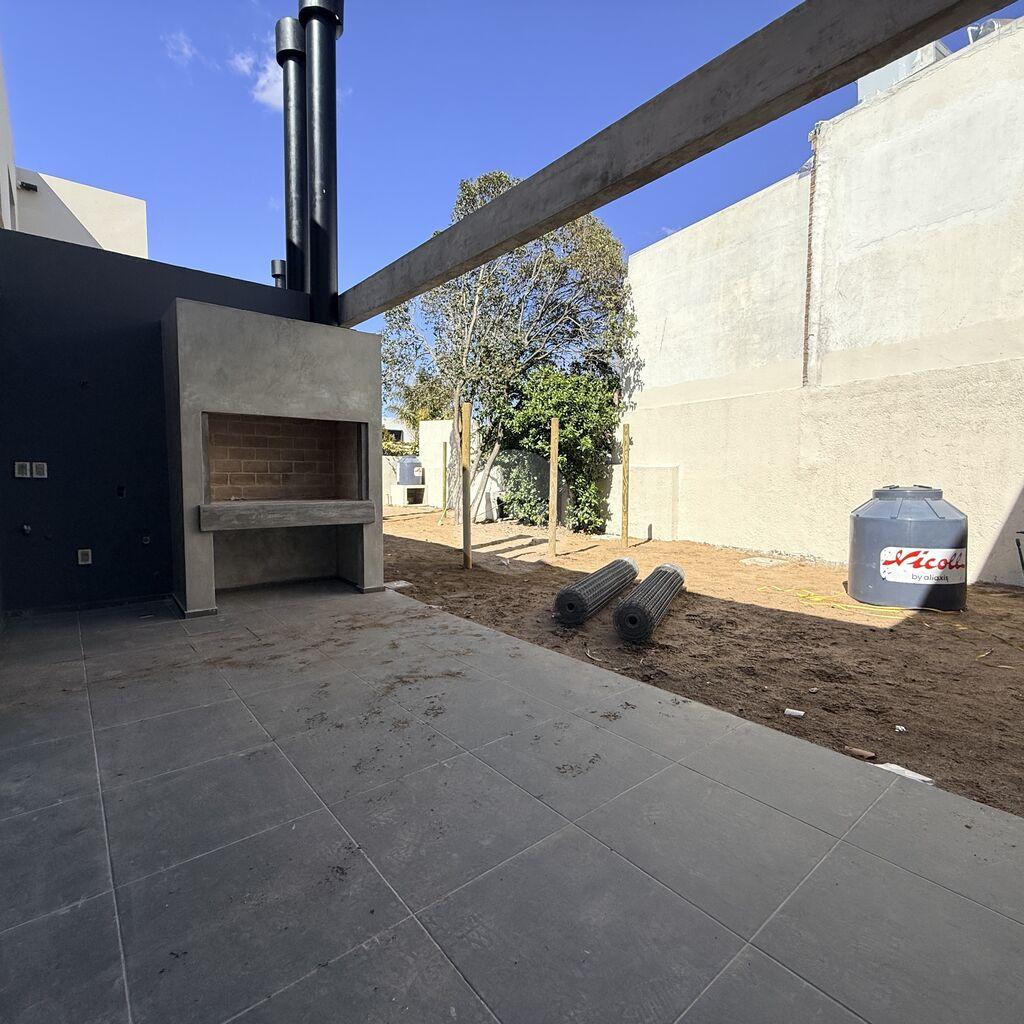 Alquiler Casa PH a estrenar de 3 dormitorios y 3 baños en Barra de Carrasco · Photo 7