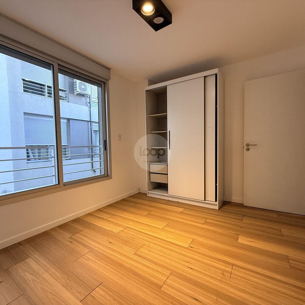 Alquiler apartamento de 2 dormitorios con patio en La Blanqueada · Foto 12