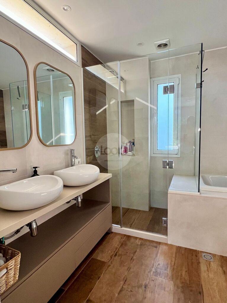 Alquiler | Casa de 3 dormitorios, 3 baños en El Pinar, gran terreno. · Foto 12