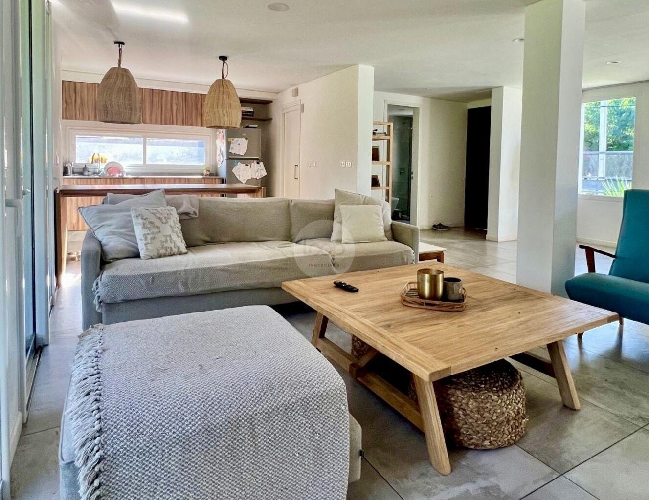 Alquiler | Casa de 3 dormitorios, 3 baños en El Pinar, gran terreno. · Foto 2