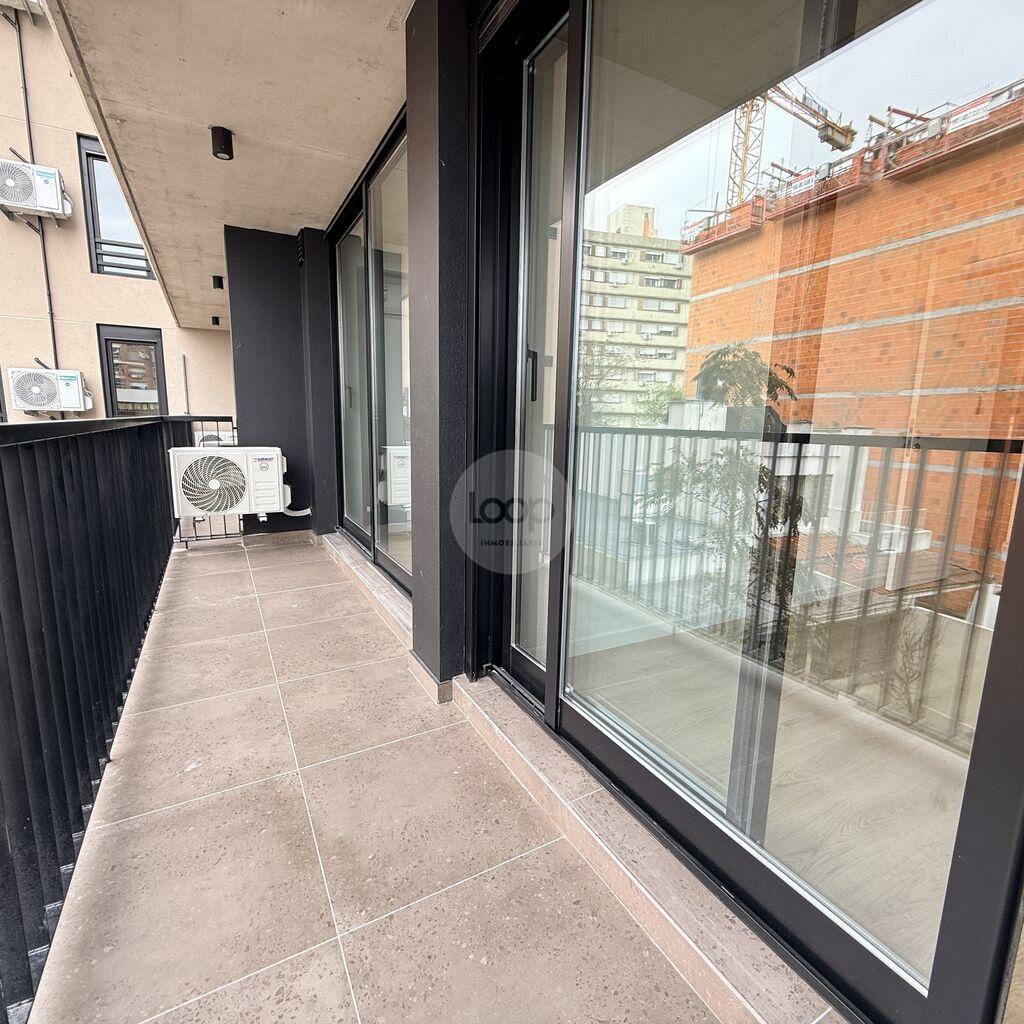 Alquiler apartamento 1 dormitorio con garage  A estrenar en La Blanqueada · Photo 1