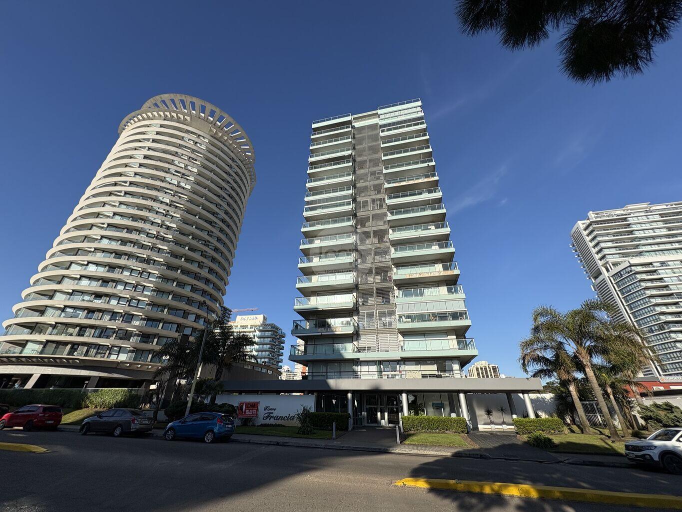 Foto 2 de 30